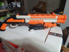Activision Rifle For Xbox Kinnex Sensor Almost Mint