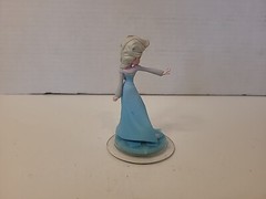 Disney Infinity Elsa and Anna Frozen Disney Infinity 1.0 Figures – Lot of 2