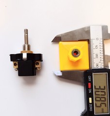 Push-pull knob with 3d printed octagonal or square hat for button boxes for ETS2