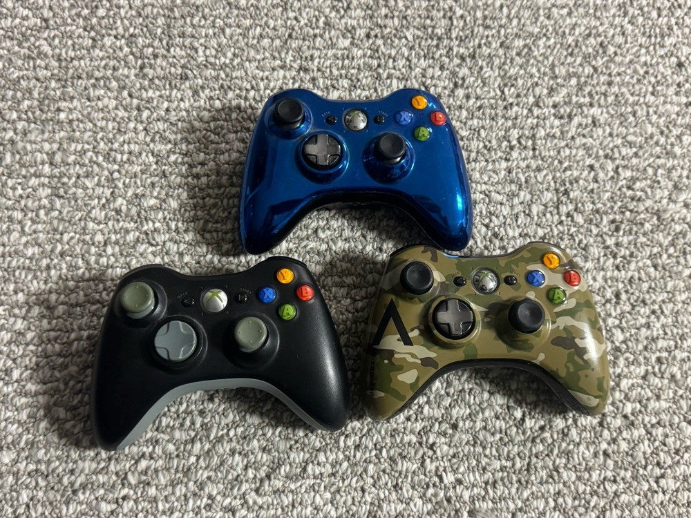 Microsoft Xbox 360 Wireless Controller Lot (3) AS-IS