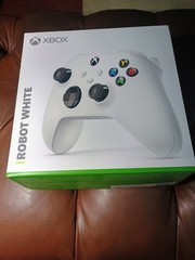 Microsoft Xbox Wireless Controller Robot White Bluetooth USB-C Share Button