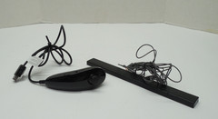 Lot OEM Nintendo Wii Nunchuk Controller – Black RVL-004 And Sensor Bar