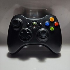 Microsoft Xbox 360 Wireless Controller – Glossy Black