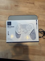 This is an AceGamer Wireless Controller (PS4-style generic controller).