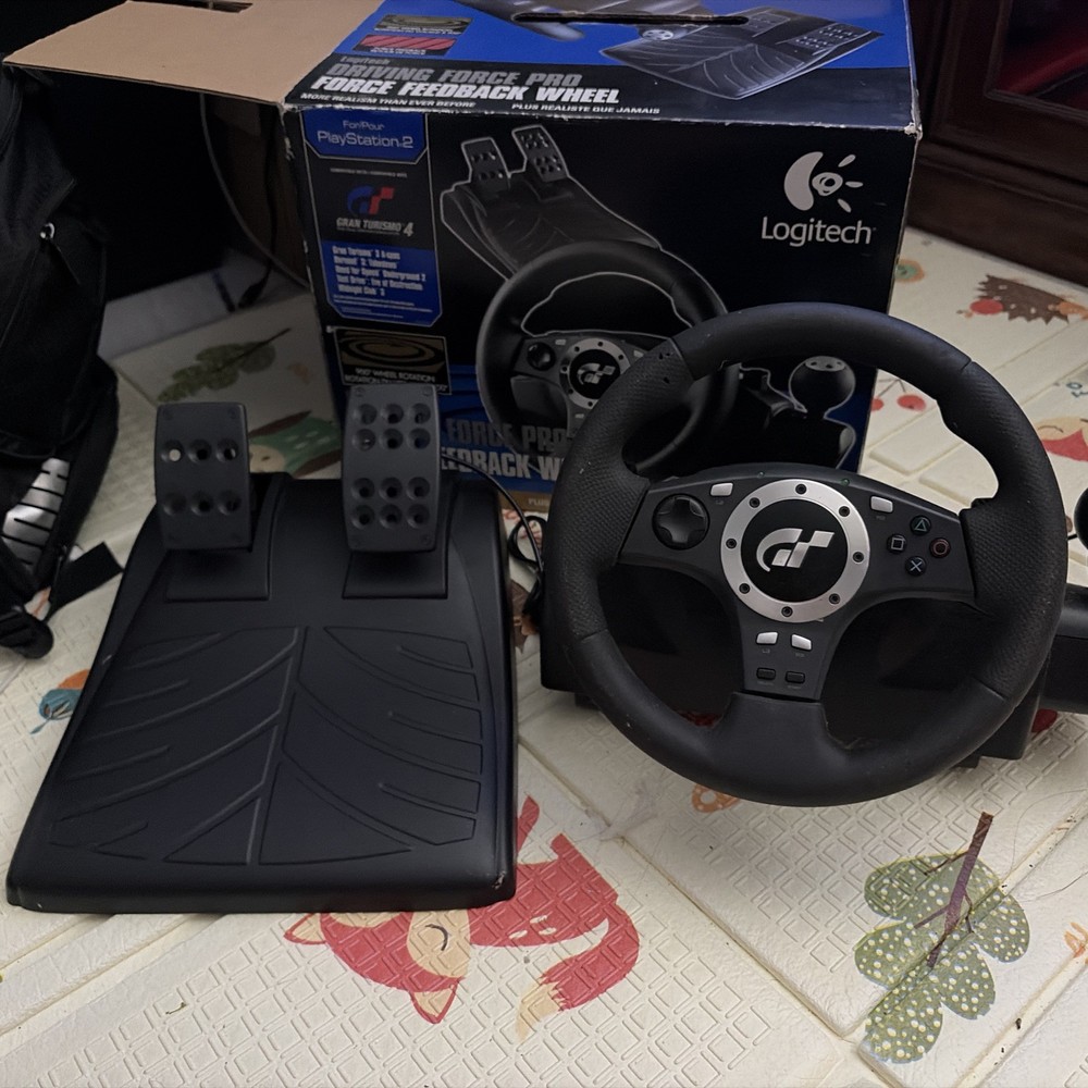 PlayStation 2 Logitech Driving Force Pro Steering Wheel Pedals