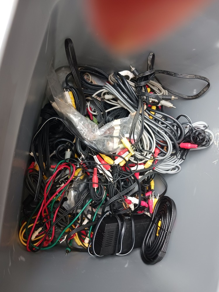 Lot of 10 Audio Video AV Composite 3 RCA Cable Various Vintage