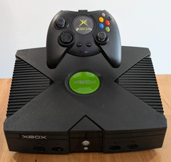 Original Xbox Console and Controller Display Stand