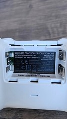 Microsoft Xbox One Wireless Controller Phantom white Model 1708 (NO BAT COVER 39