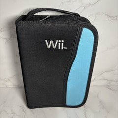 Black & Light Blue Nintendo Wii / Wii U Controller and Game Carrying Case