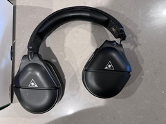 Damaged Turtle Beach Stealth 700 Gen 2 MAX Ear-Cup Headset – Black (TBS-2790-01)