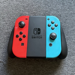 Nintendo Ergonomic Wireless Plastic Controller Grip for Switch Joy-Con Red/Blue
