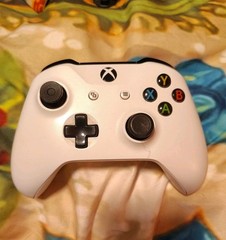 Microsoft Wireless Controller for Xbox Series X/S – Robot White
