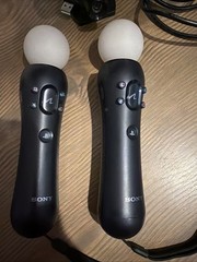 2 – PS Move Controllers & Move Camera!