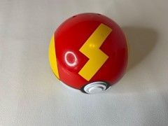 Pokémon Pikachu Figure in Poké Ball (Lightning Bolt Design)