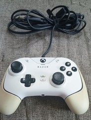 Razer Wolverine V2 Wired Xbox Controller Model #RZ06-0356