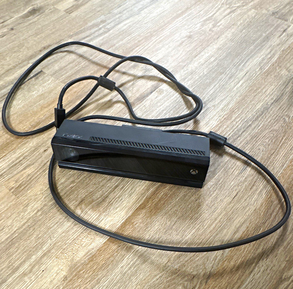 Microsoft Xbox One Kinect Motion Sensor Camera Built-In Mic Black Wired
