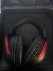 HyperX Cloud III Wireless Gaming Headset (No Dongle) Comes With Box And Mic