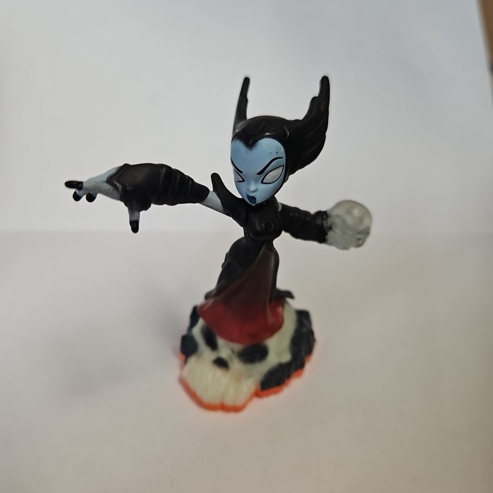 Skylanders: Giants: Lightcore Hex Figure: