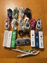 Nintendo Wii Controller Lot Of 17 For Parts. Various Issues