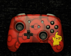 Nintendo Switch Pro Controller Pikachu Edition Wireless Red/Black/Yellow
