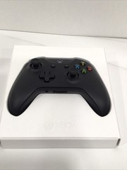 Microsoft Wireless Xbox Controller with Cable 4N6-00001 Black 1708 Mint In Box