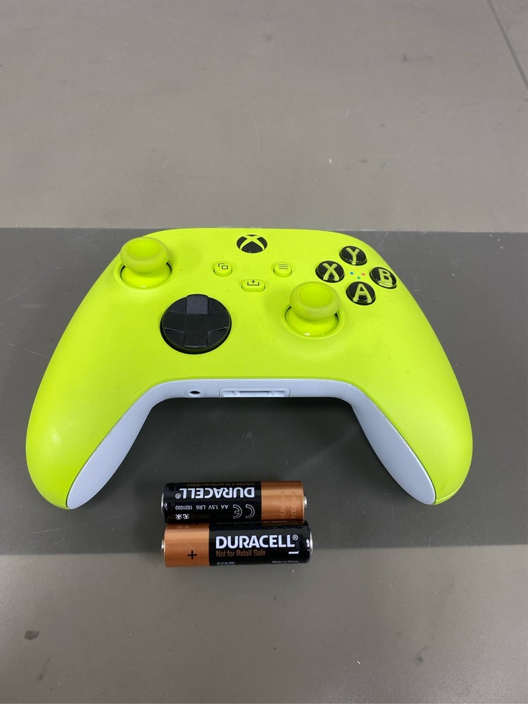 Microsoft – Xbox Wireless Controller for Xbox Series X, Xbox Series S, Xbox On 1