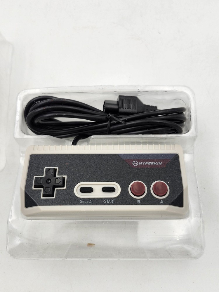 Hyperkin Cadet Premium Controller For NES Wired Gamepad Gray M07246-P05194