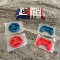 2 Controller Grips and 2 Handle Steering Wheels for NS Joy-Pad for Nintendo S
