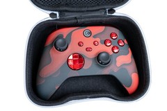 Custom Controllerzz Universal Controller Case – Xbox One, Series X/S, PS4, PS5