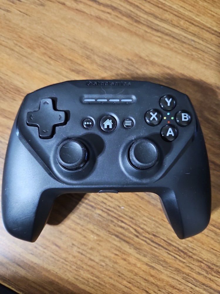 SteelSeries Nimbus+ Plus Game Controller With Apple Arcade