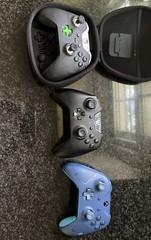 Xbox One Elite Series 2 Controller And 2 Regular Controller – New Gen W/case