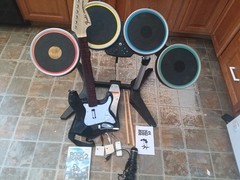 Nintendo Wii Rock Band 2 Wireless Black Drum Set Guitar Dongle Mic & Game Bundle
