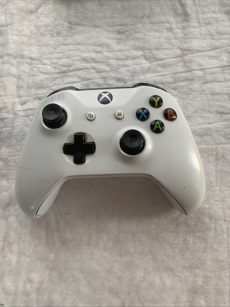 Xbox One Wireless Controller Model 1708 For Parts Only UNTESTED