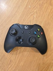🕹️ Xbox One Wireless Controller – Black (I)