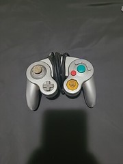 Nintendo DOLACPL2 Gamecube Controller – Platinum