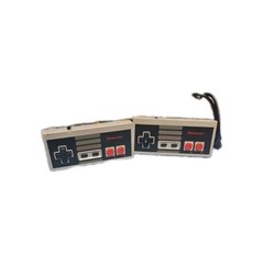 2x Nintendo NES Controller – Gray – UNTESTED