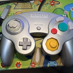 Nintendo Gamecube Controller – Platinum Authentic