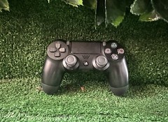 Sony Playstation PS4 DualShock Wireless Controller CUH-ZCT2U