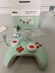 8BitDo Wireless Game Controller – Mint Green & Orange