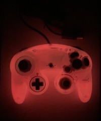 Nintendo GameCube Controller – Radiated Red/Orange (Glow In The Dark)