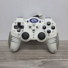 Game Elements Recoil PC Gaming White Retractable USB Wired Controller GGE909