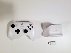 8BitDo Ultimate 2.4G Controller – White NM – Lightly used