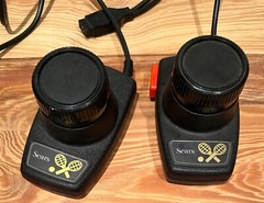 ATARI 2600 PADDLE CONTROLLERS NO JITTERS cleaned contacts tested and working